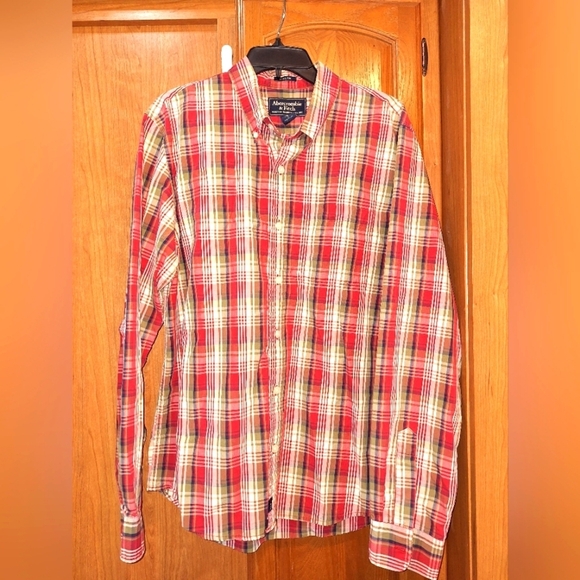 An Abercrombie and Fitch men's long sleeve button-down shirt in a size large - Picture 1 of 6